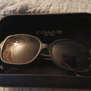 Coach sun glasses
